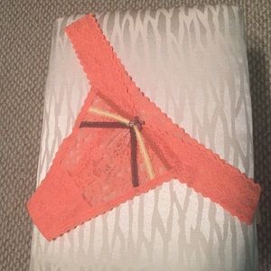 Victoria's Secret Thong NWT