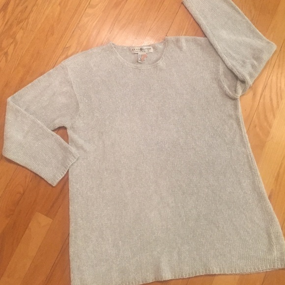 Saks fifth Avenue shimmering super soft sweater - Picture 1 of 4