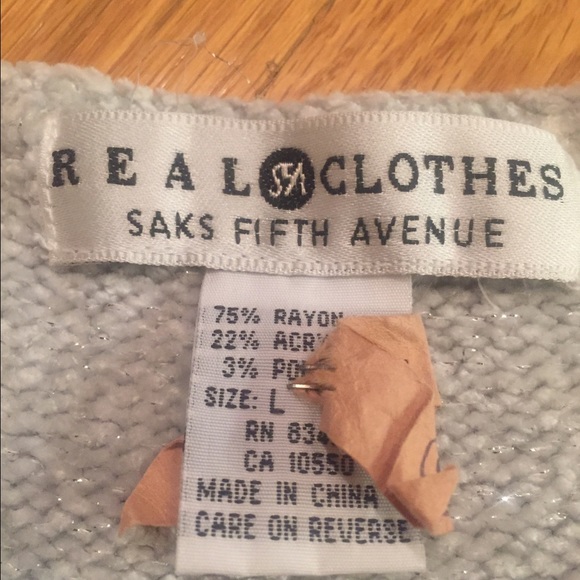 Saks fifth Avenue shimmering super soft sweater - Picture 4 of 4