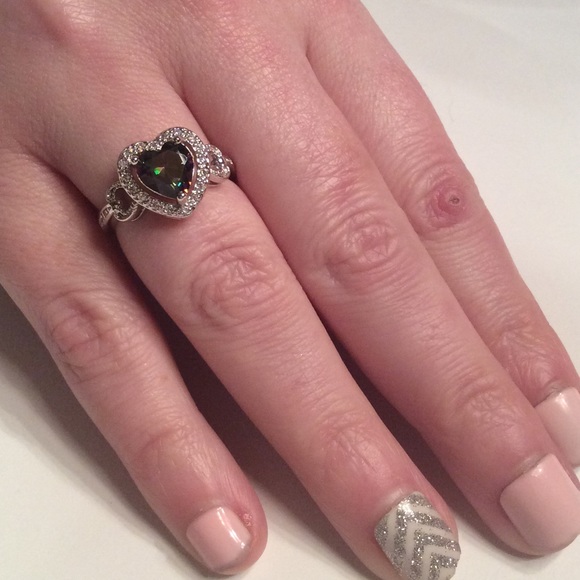 925 SILVER MYSTIC TOPAZ HEART RING - Picture 2 of 4