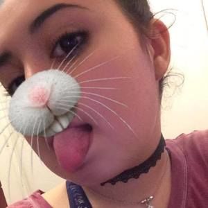 Meet your Posher, Desiree