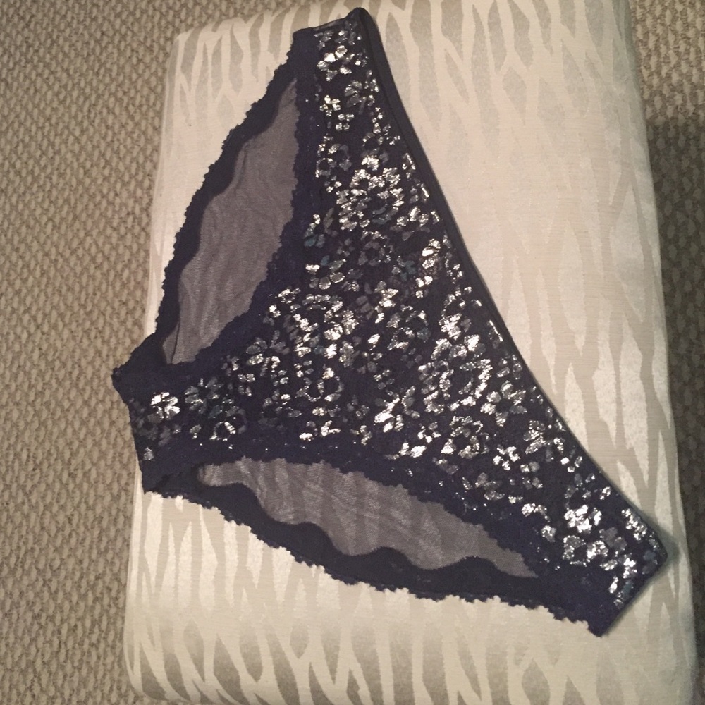 Victoria's Secret Cheekini NWT