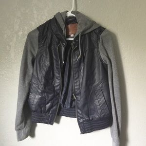 Dark blue hooded jacket - Medium