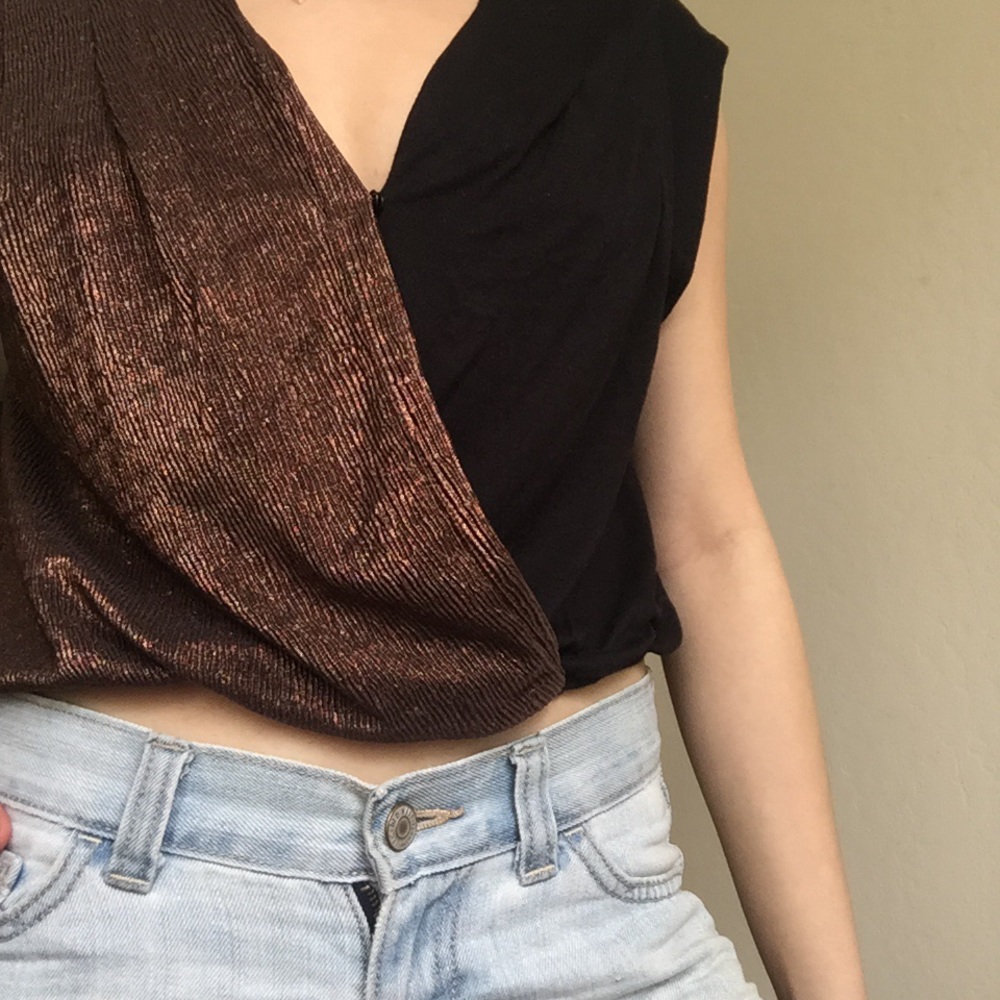 SOLD OUT UO ecoté top