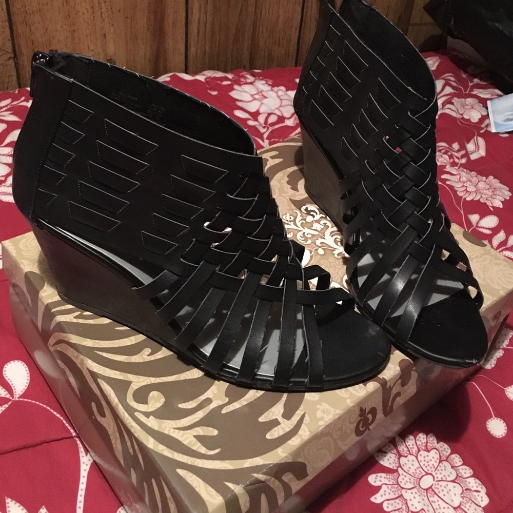 Wedge sandals