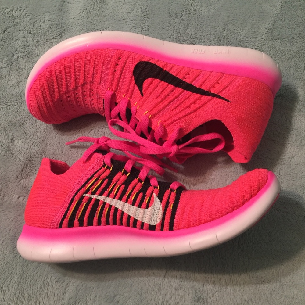 Womens Nike Free RN Flyknit *NEW*