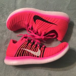 Womens Nike Free RN Flyknit *NEW*