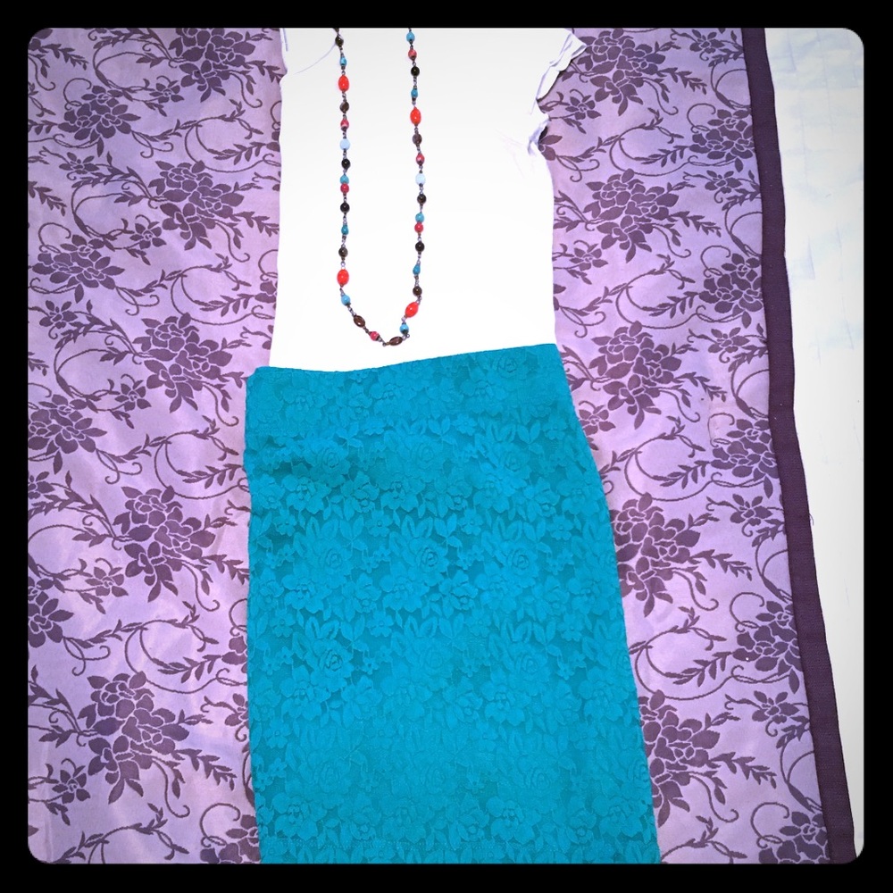 Teal bodycon skirt from Pacsun.