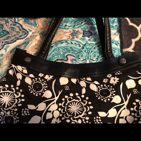 Thirty One Purse with changeable with 2 skirts - Picture 4 of 4
