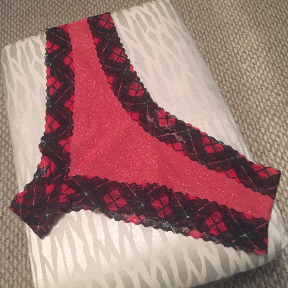 Victoria's Secret Low Rise Cheeky NWT