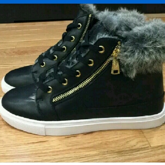🚫SOLD🚫Juicy Couture Nellie Fur High Tops - Picture 1 of 3