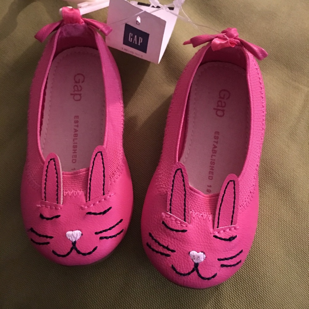 Gap toddler shoes 👣