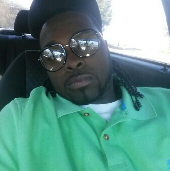 Meet your Posher, Ronald - Picture 1 of 1