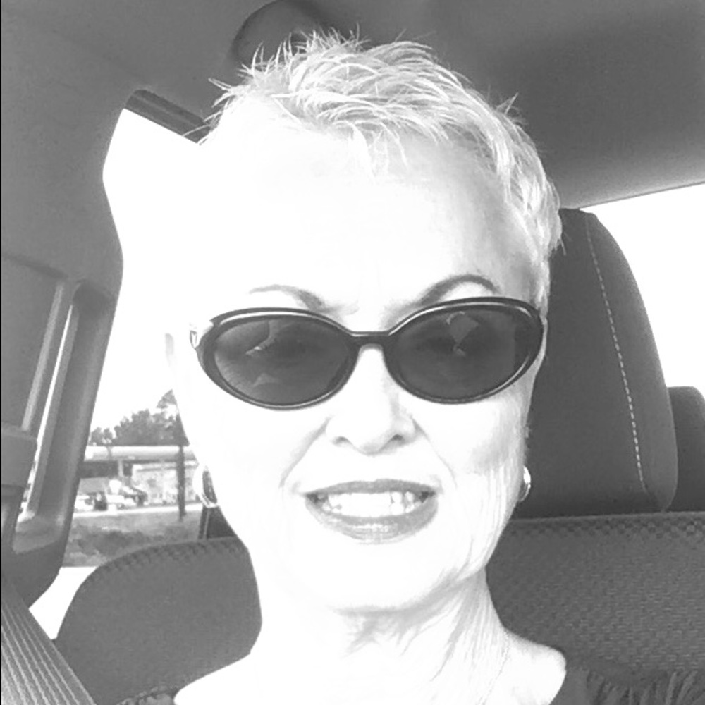 Meet your Posher, Carolyn