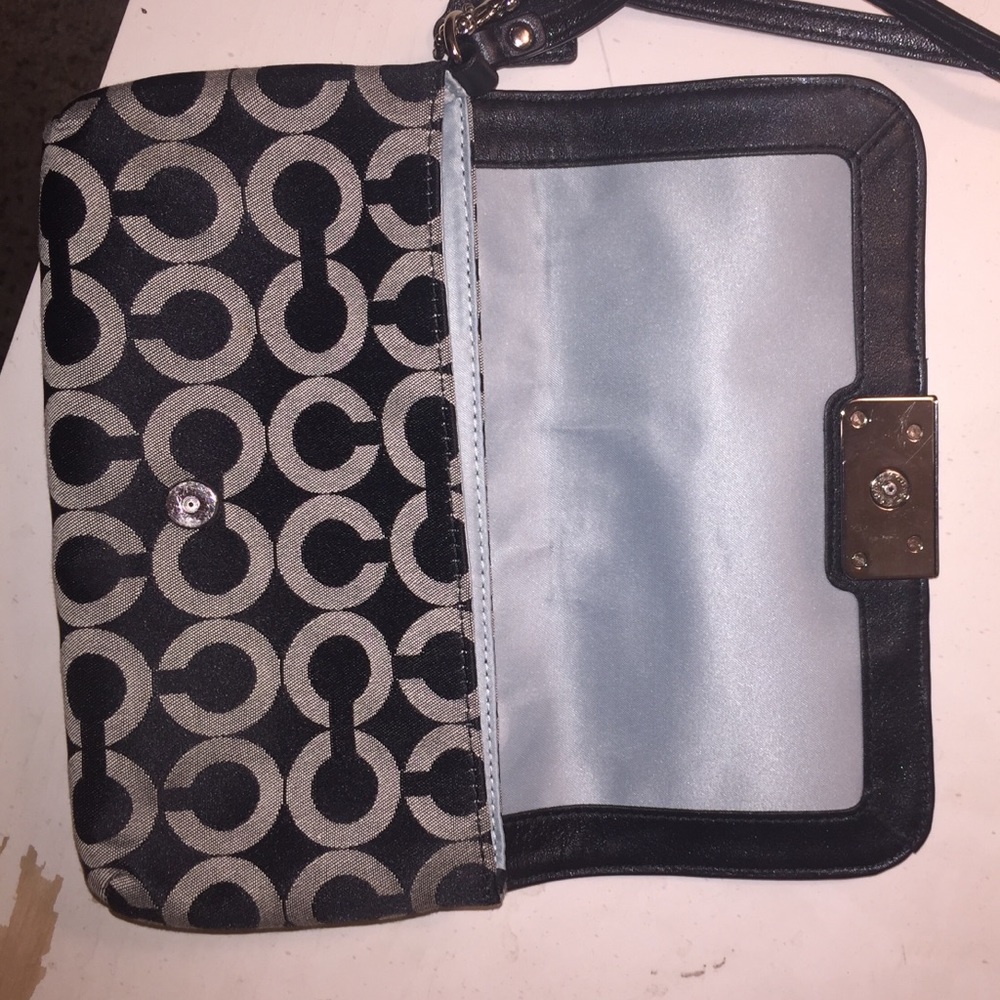 Coach clutch - Picture 3 of 3