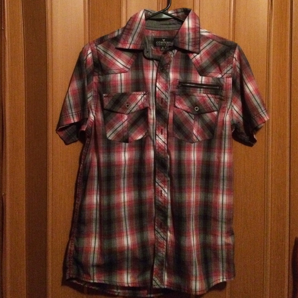 NWOT Mens short sleeve shirt