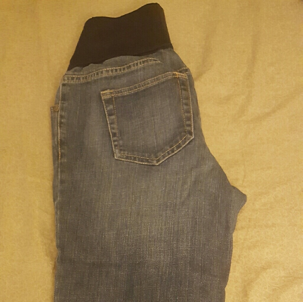 Liz lange maternity Capris size 6