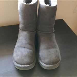 Gray Uggs