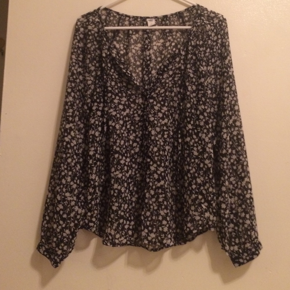 🌸Flowy Floral Old Navy top🌸