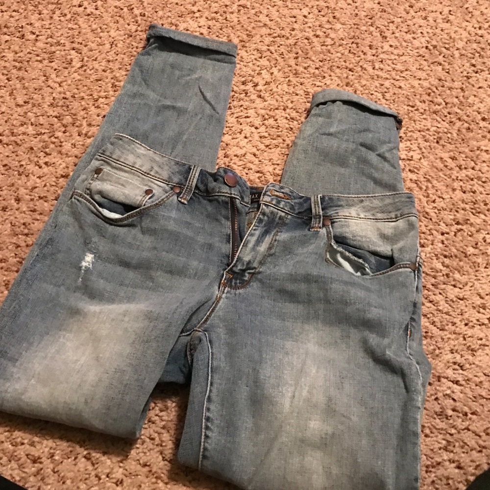 Jeans been worn once... more of a long Capri