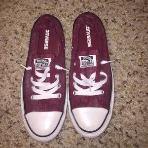 Low top converse. NEVER BEEN WORN.