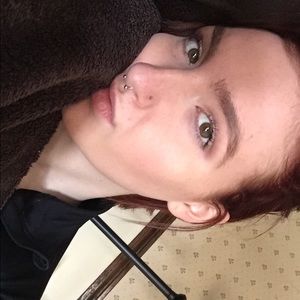 Meet your Posher, Lizzie