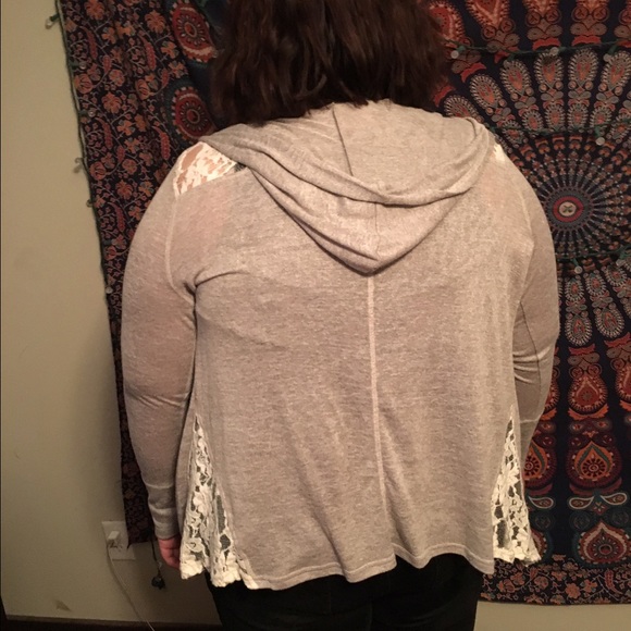 Cardigan - Picture 2 of 3