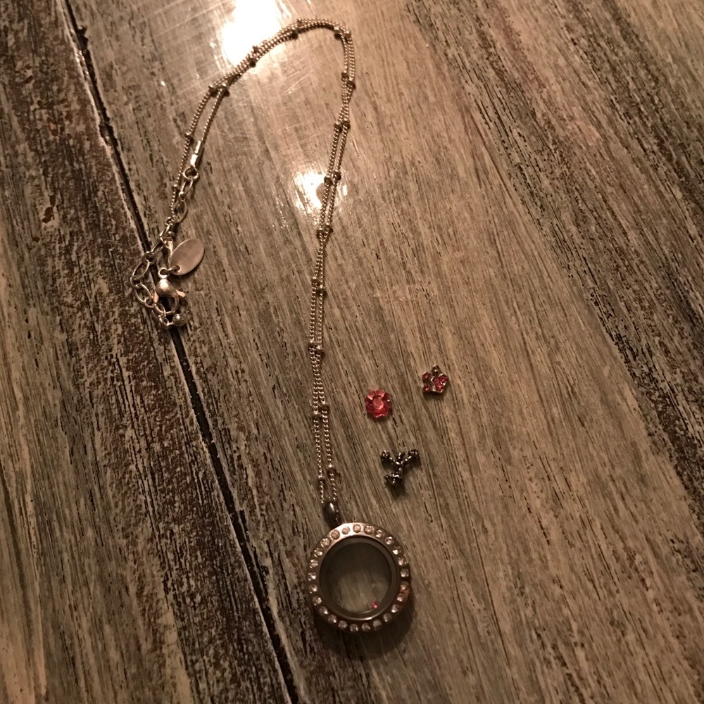 Origami necklace - Picture 2 of 3