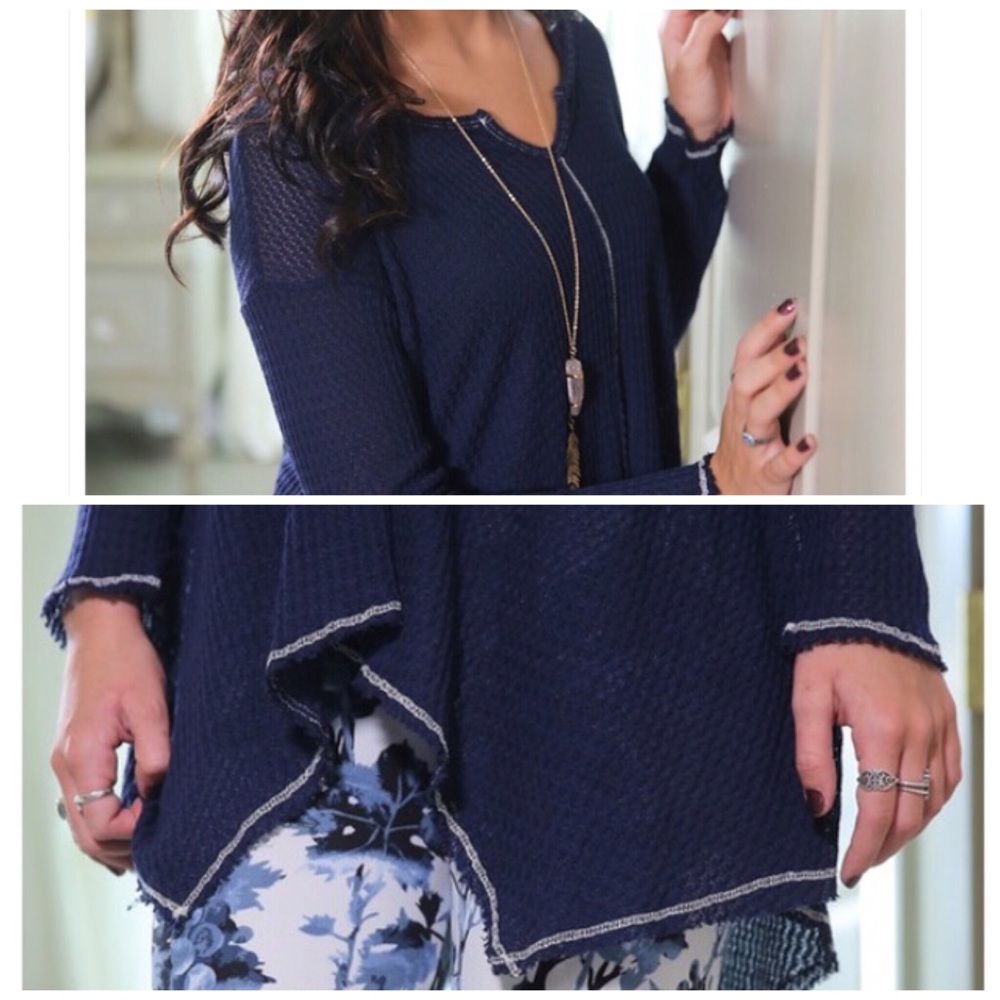 •Navy Thermal Tunic• - Picture 3 of 4