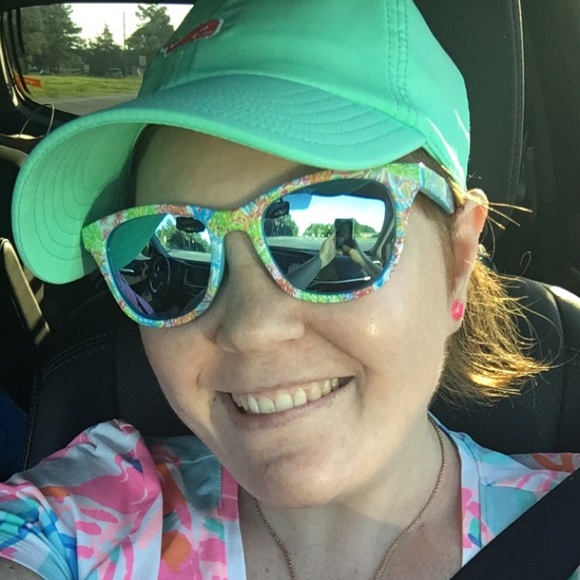 Meet your Posher, Casey - Picture 2 of 3