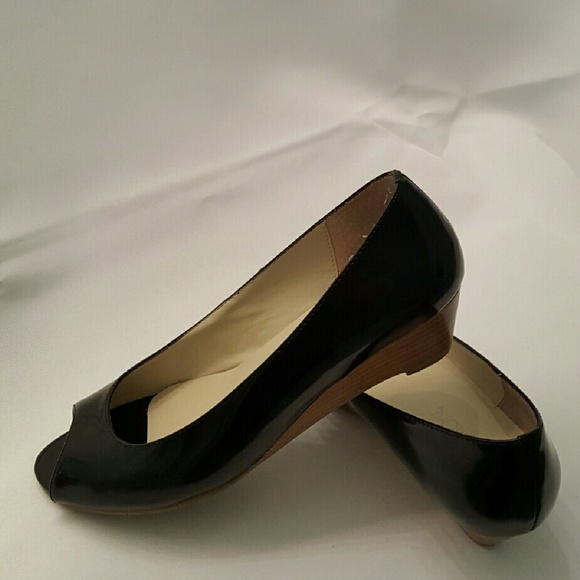 Black Patent Leather Peep Toe Heels - Picture 4 of 4