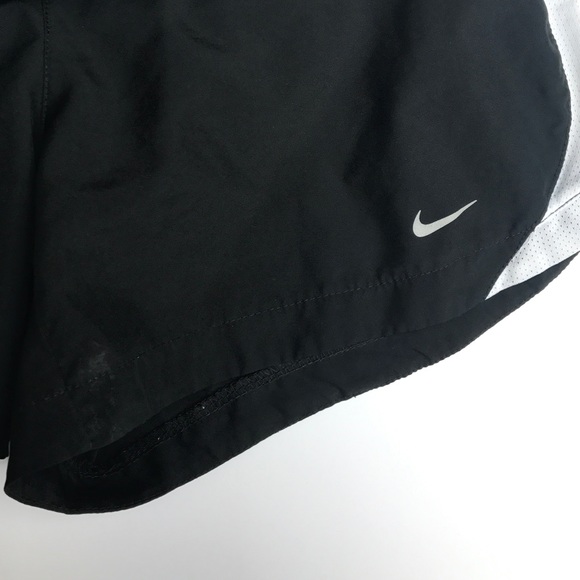 Nike running shorts - Picture 3 of 4