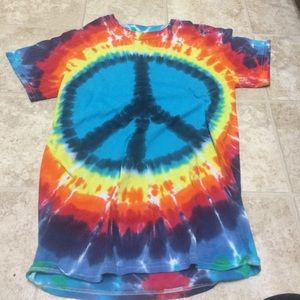 Tie dye peace tee 😍