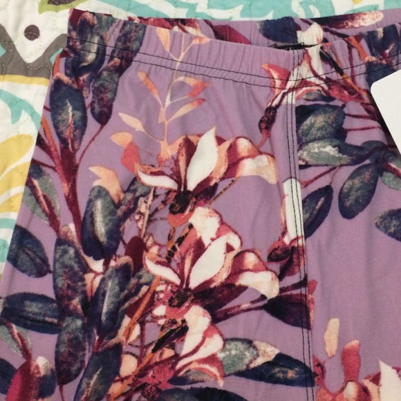 ❣️LAST PAIR❣️Lilac Spring Floral Print Leggings - Picture 4 of 4
