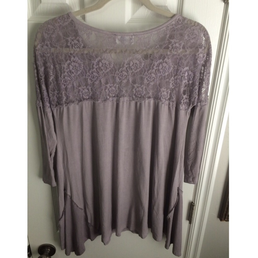 ❣️LAST ONE❣️Lavender & Lace Tunic - Picture 6 of 8
