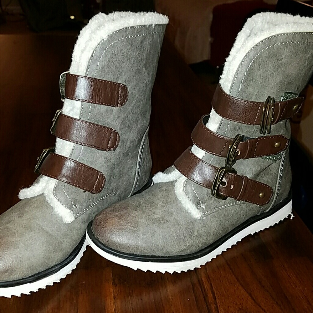 Boots - Picture 2 of 2