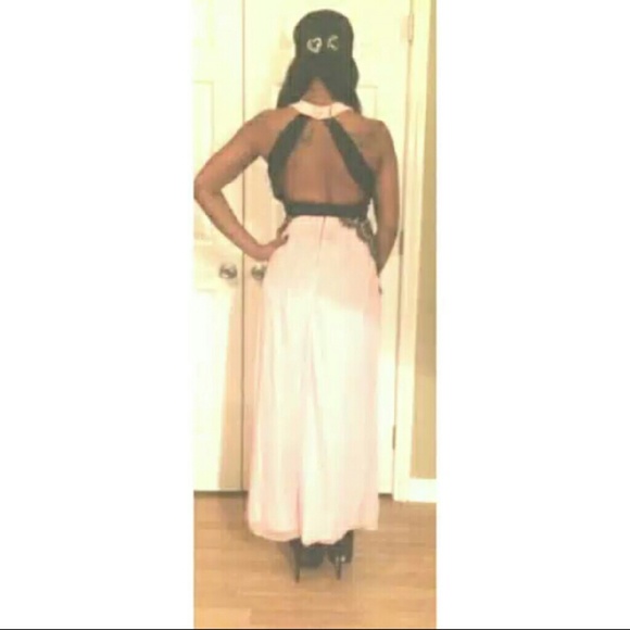 Pink sleeveless gown - Picture 3 of 4