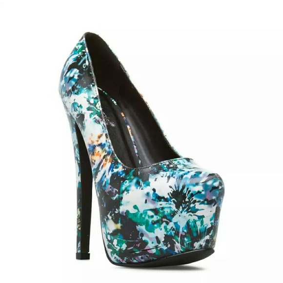 NEW faux leather, black and blue heels - Picture 3 of 4