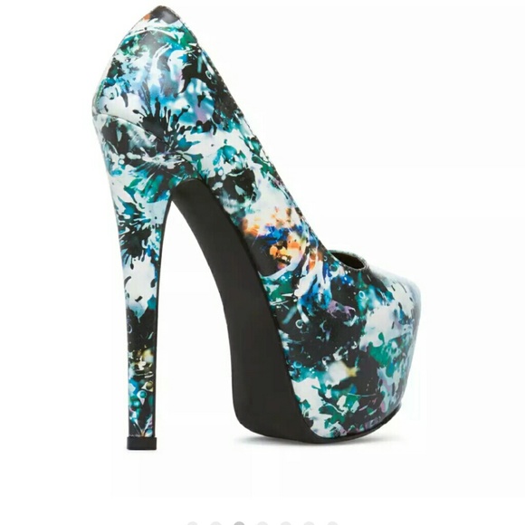 NEW faux leather, black and blue heels - Picture 4 of 4