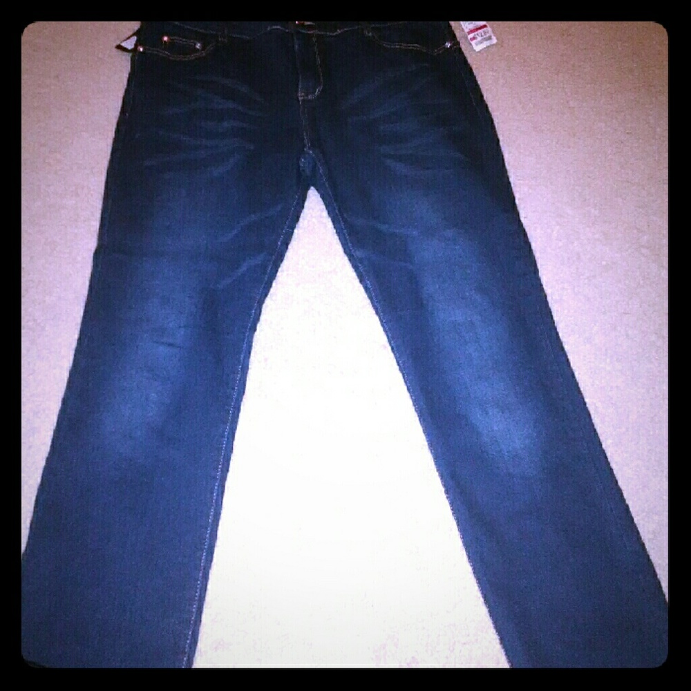 Y&F stretch jeans NWT