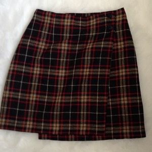 A plaid mini skirt for women size 6