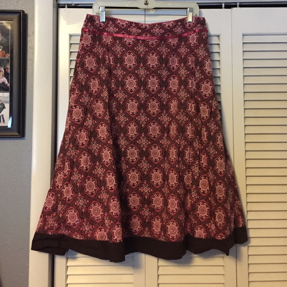 Pink paisley skirt, mid-length, size 10