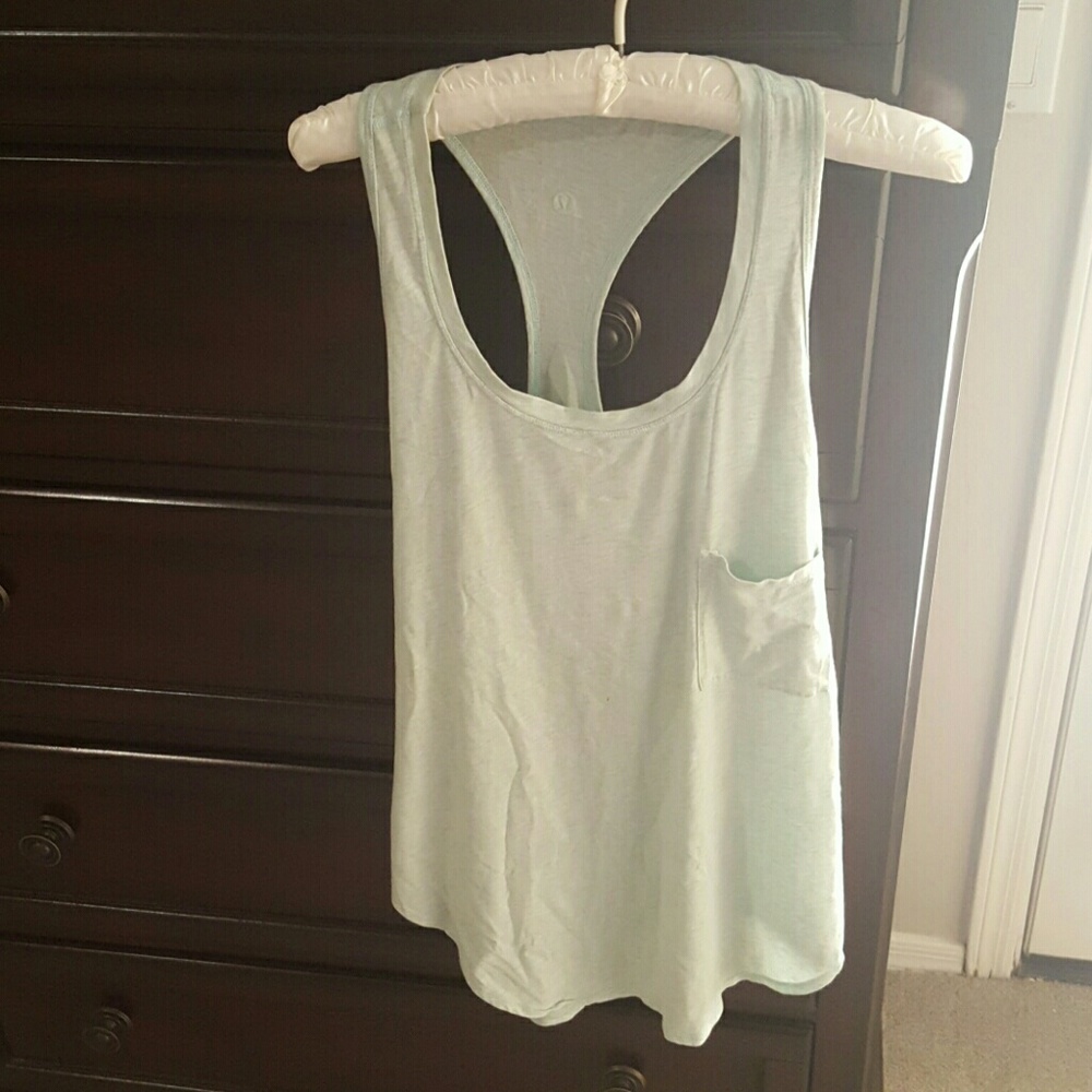 Lululemon tank
