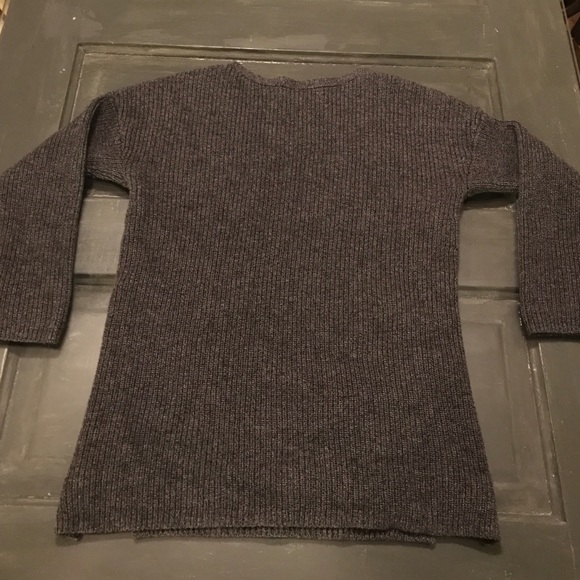 Bannana Republic Sweater - Picture 3 of 3