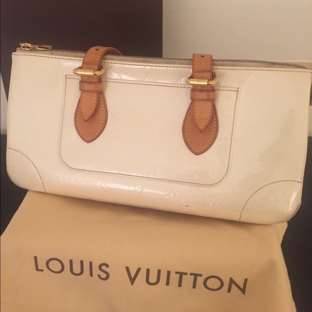 Louis Vuitton Monogram Vernis Rosewood Avenue Bag