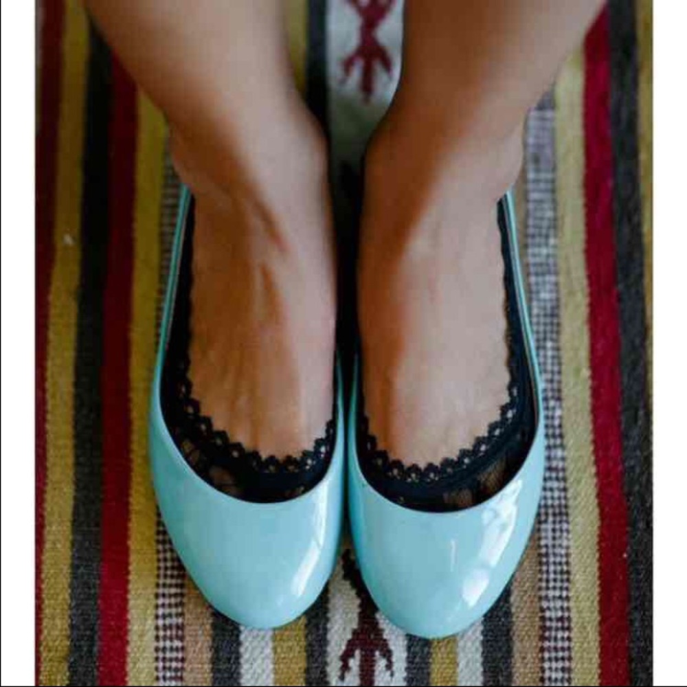 Three bird nest lace socks
