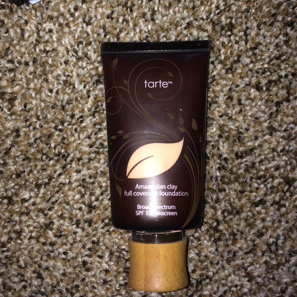 Tarte Amazon clay foundation
