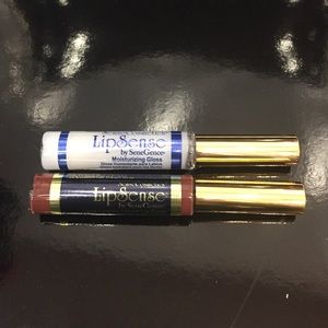 Berry Lipsense with Matte gloss top coat