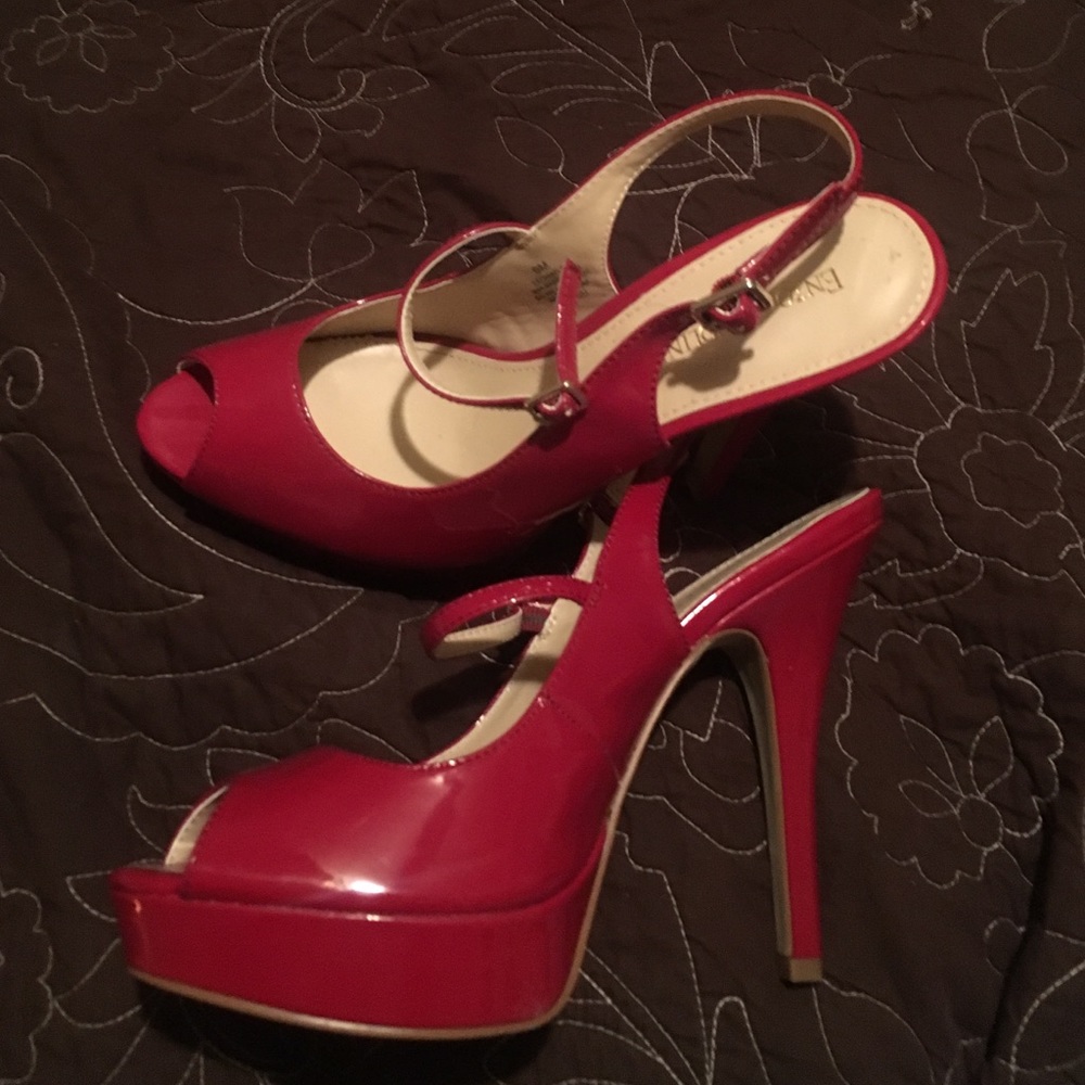 Red Heel EXCELLENT condition