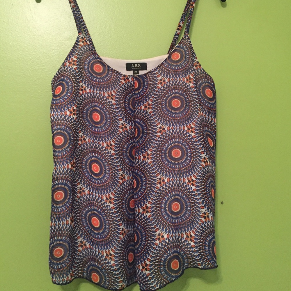 Geometric design tank
